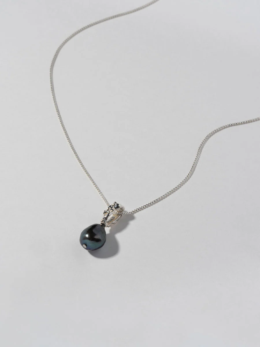 BATIZ NECKLACE - Image 6