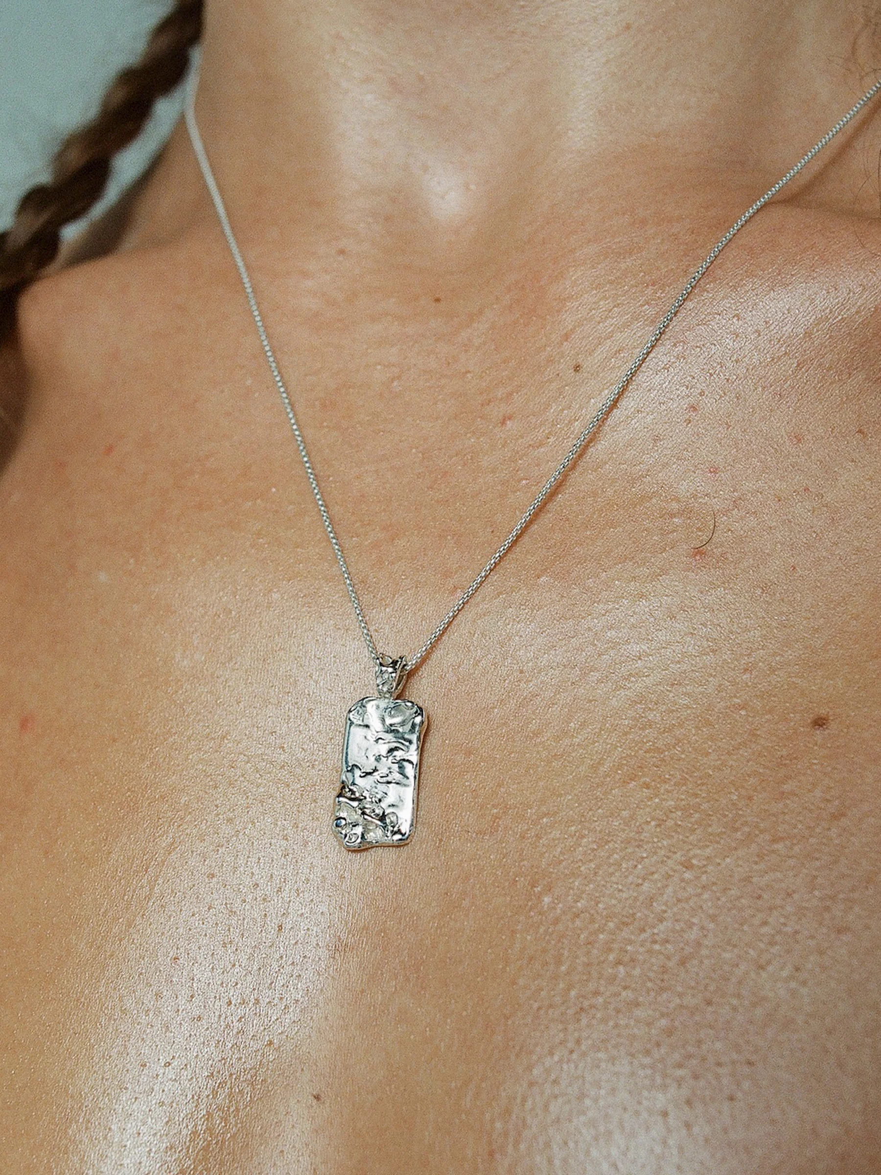 ROCA TAG NECKLACE - Image 4